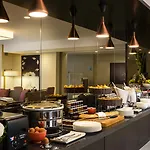 La Clef Tour Eiffel Paris By The Crest Collection