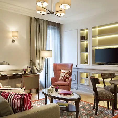 La Clef Tour Eiffel By The Crest Collection Parigi
