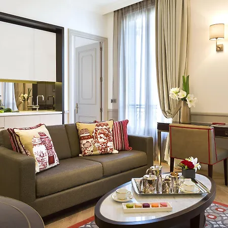 La Clef Tour Eiffel By The Crest Collection 5* Parigi