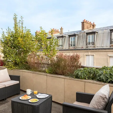La Clef Tour Eiffel By The Crest Collection Hotel 5*