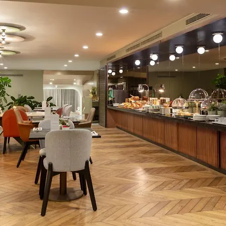 Hotel La Clef Tour Eiffel By The Crest Collection Parigi