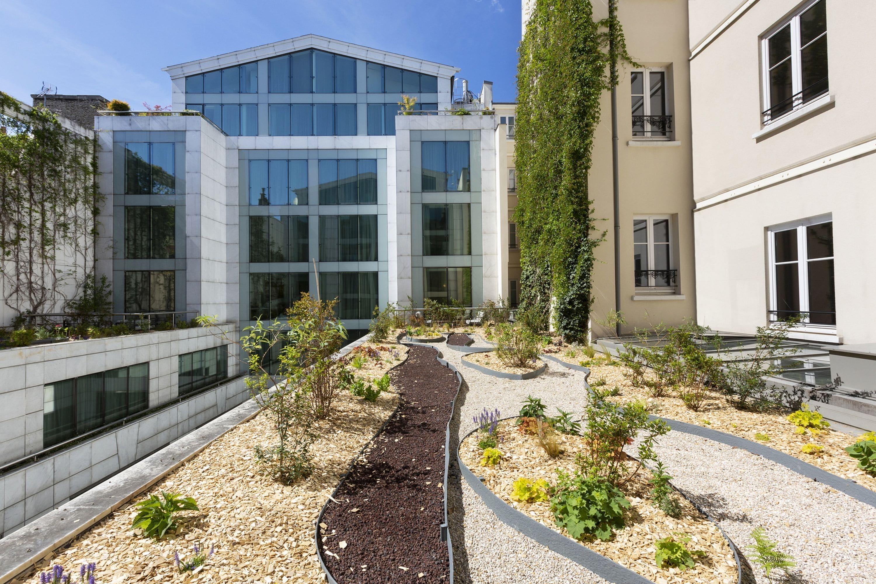 La Clef Tour Eiffel By The Crest Collection Hotel