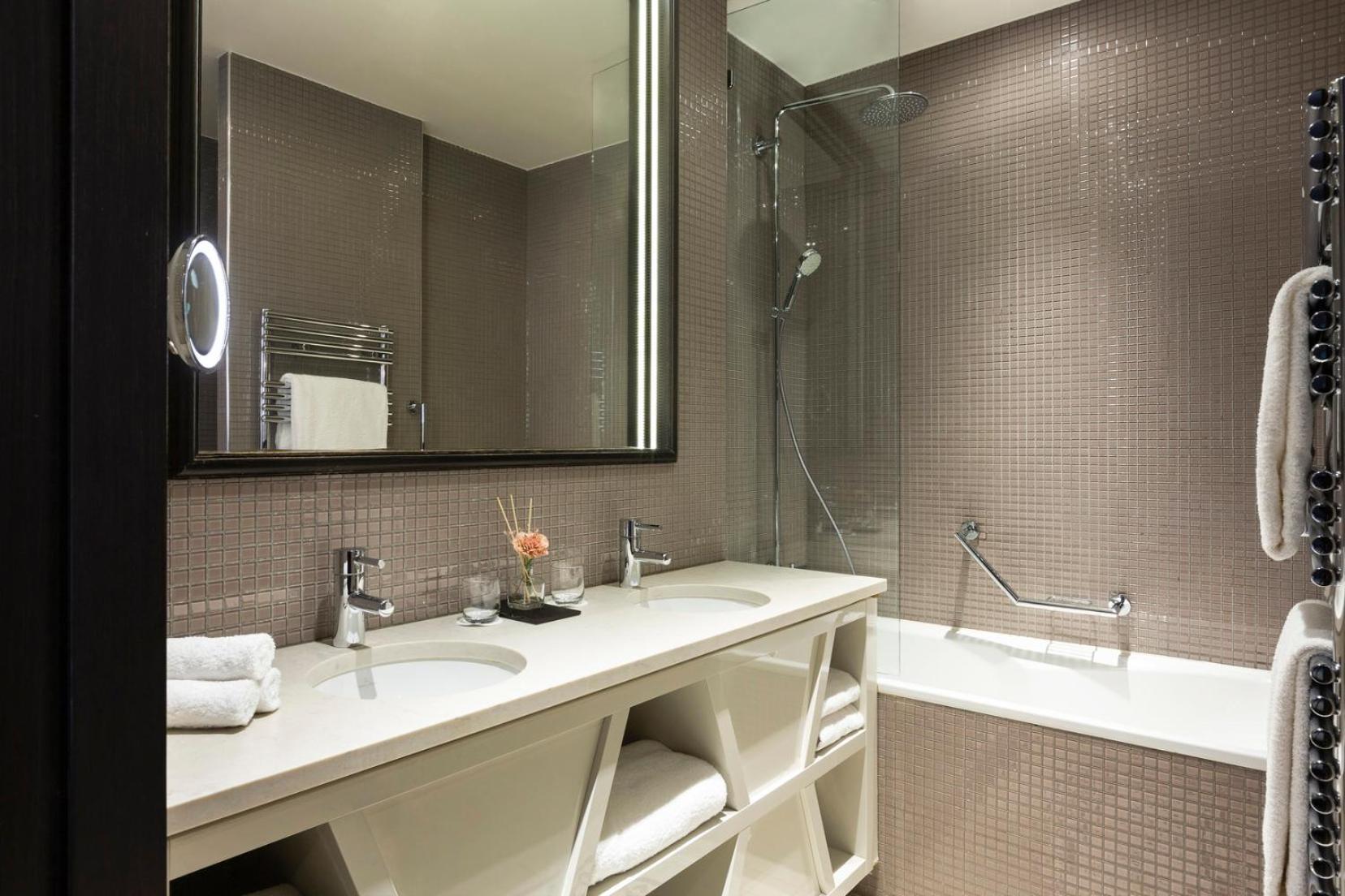 La Clef Tour Eiffel By The Crest Collection 5* Parigi